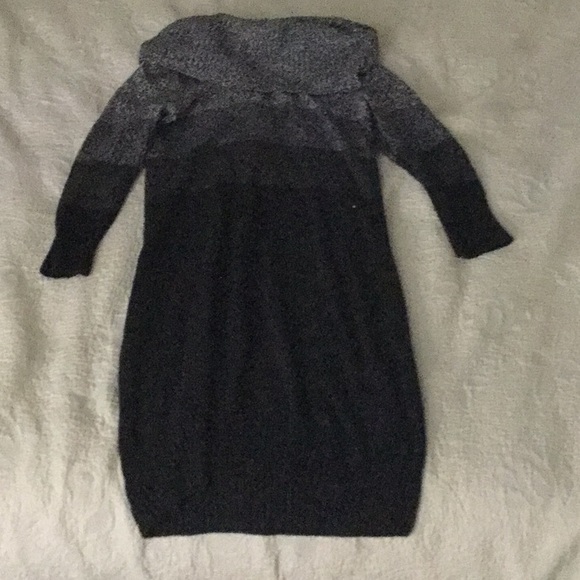 Turtle neck dress - Picture 1 of 3